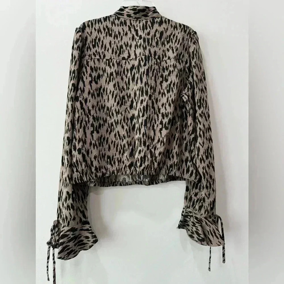 Milk & Honey Black and Tan Print Blouse - Size L - Picture 10 of 12